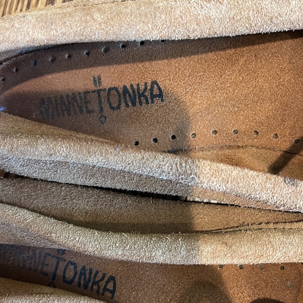 MINNETONKA Embroidered Moccasins - Picture 3 of 9